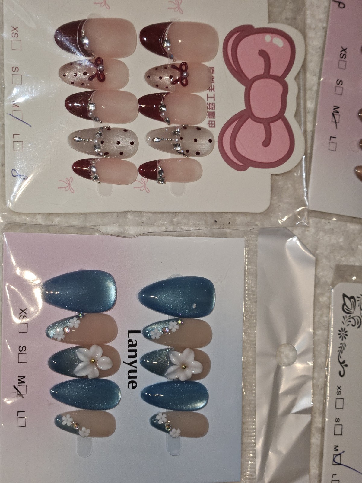 Press on Nail Bundle Cat Eye style Medium size; 14 sets