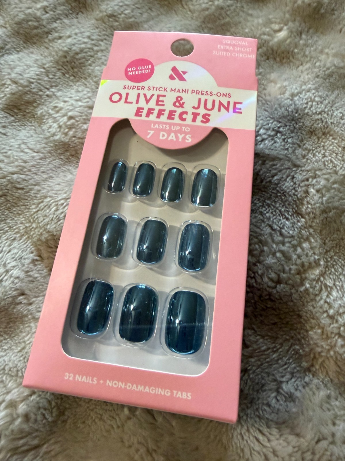Olive & June Instant Mani Chrome Blue Press-On Party and Festival Nail Art