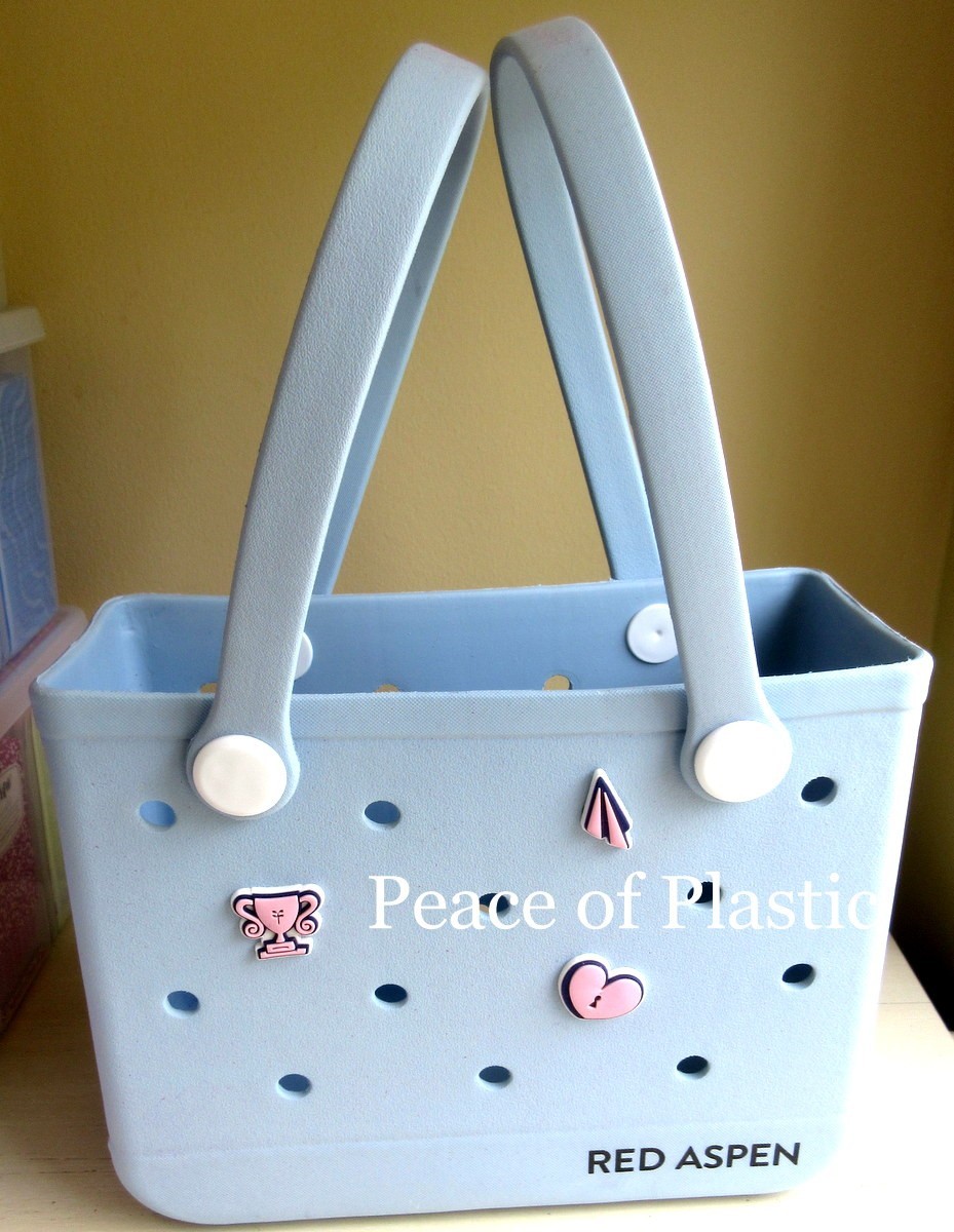 Red Aspen Girls Weekend 2026 Bogg Style Tote Bag w/ 3 Exclusive Charms NEW