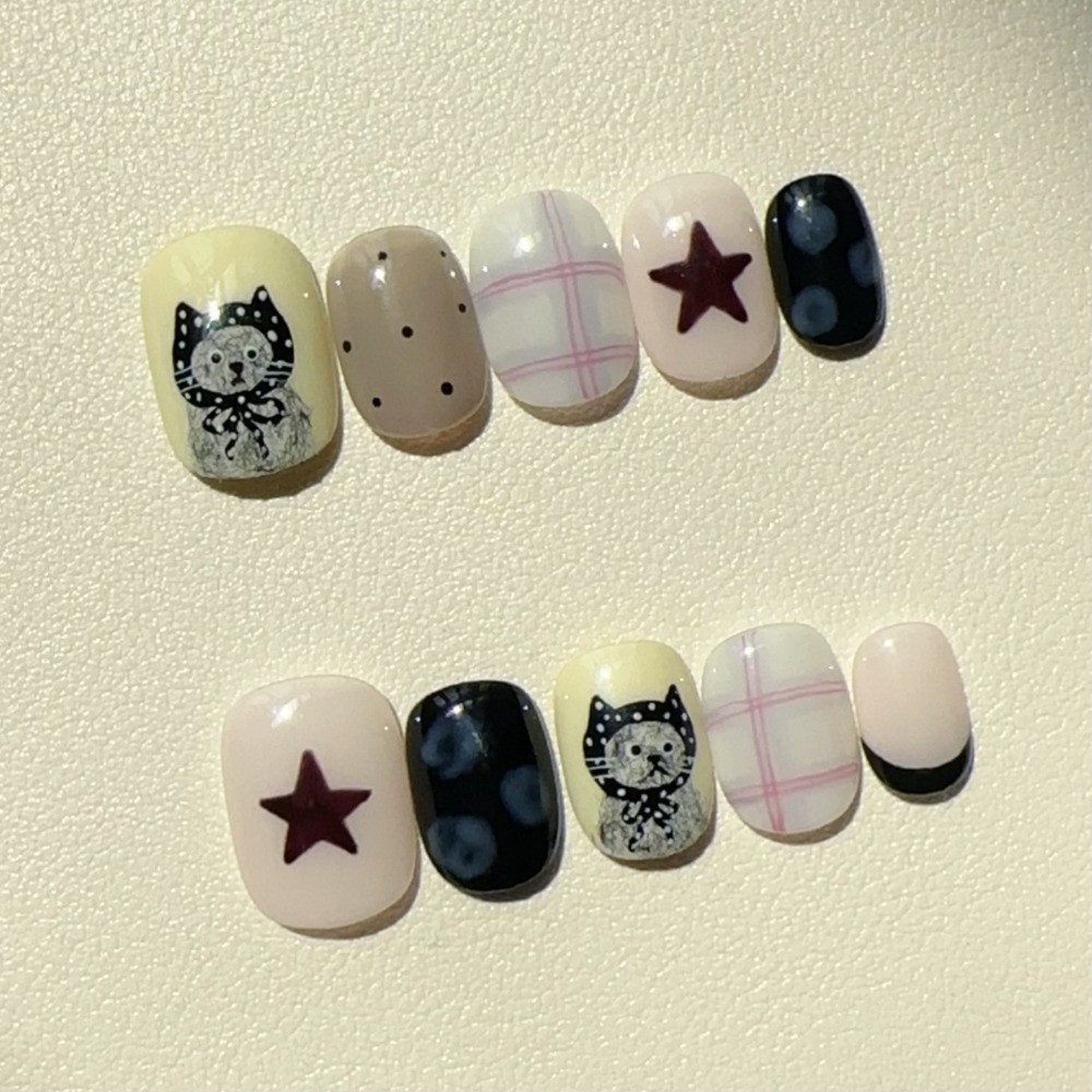 10Pcs Japanese Cat Grid Hand Painted Nails Casual Daily Reusable Nail Tips