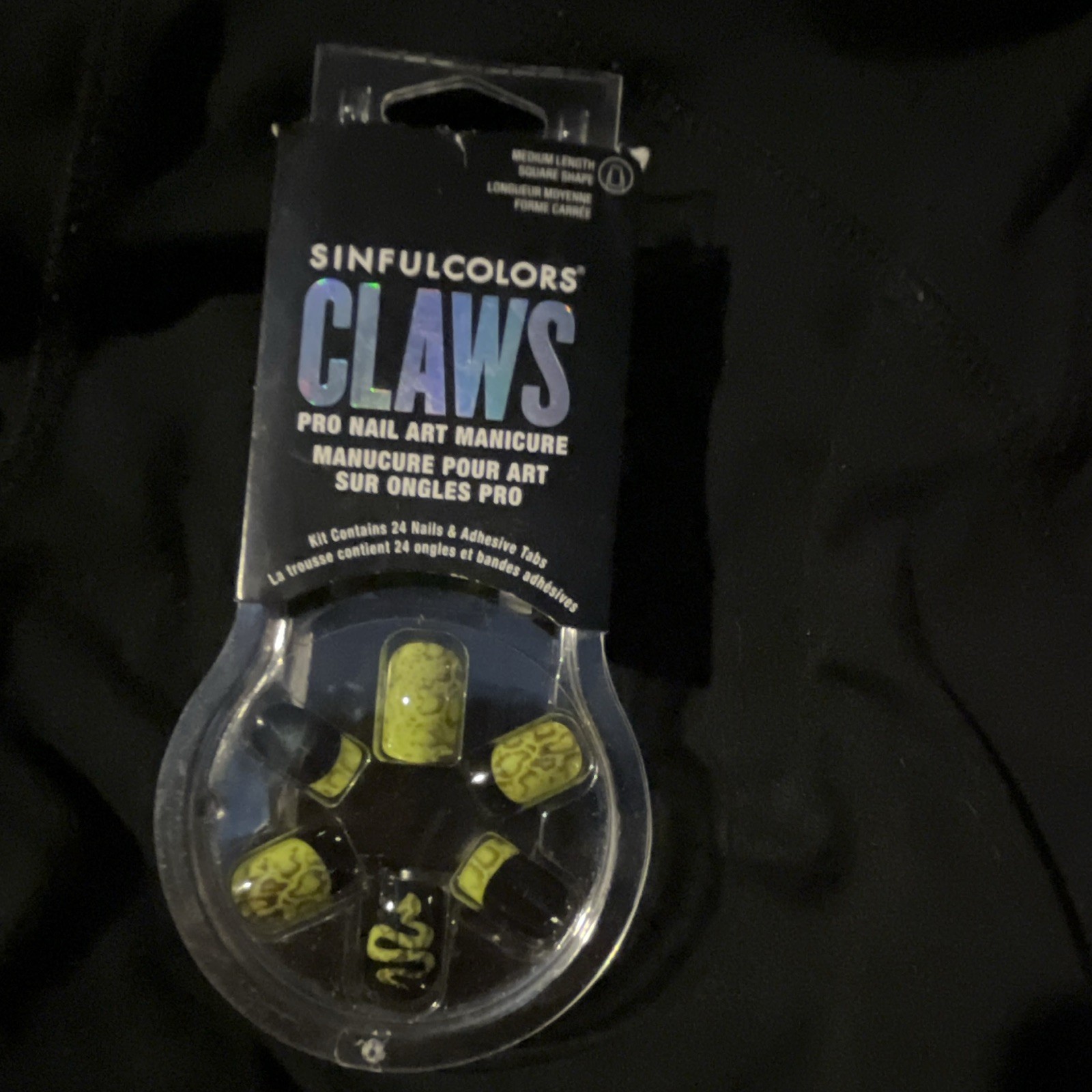 SinfulColors Claws Press-On Nails Snake Charmer 2659 Black/Green Med Square