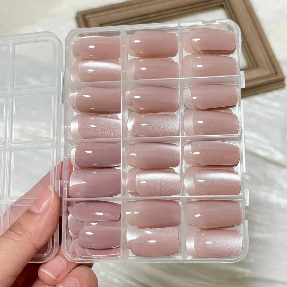 Glossy Short Round Press On Nails 144Pcs Nude Pink Cat Eye Detachable Fake Nails