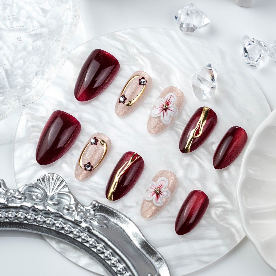 Press on Nail – Wine Red Cat Eye, Medium Length Flower Fake Nail, 60 Piece Set