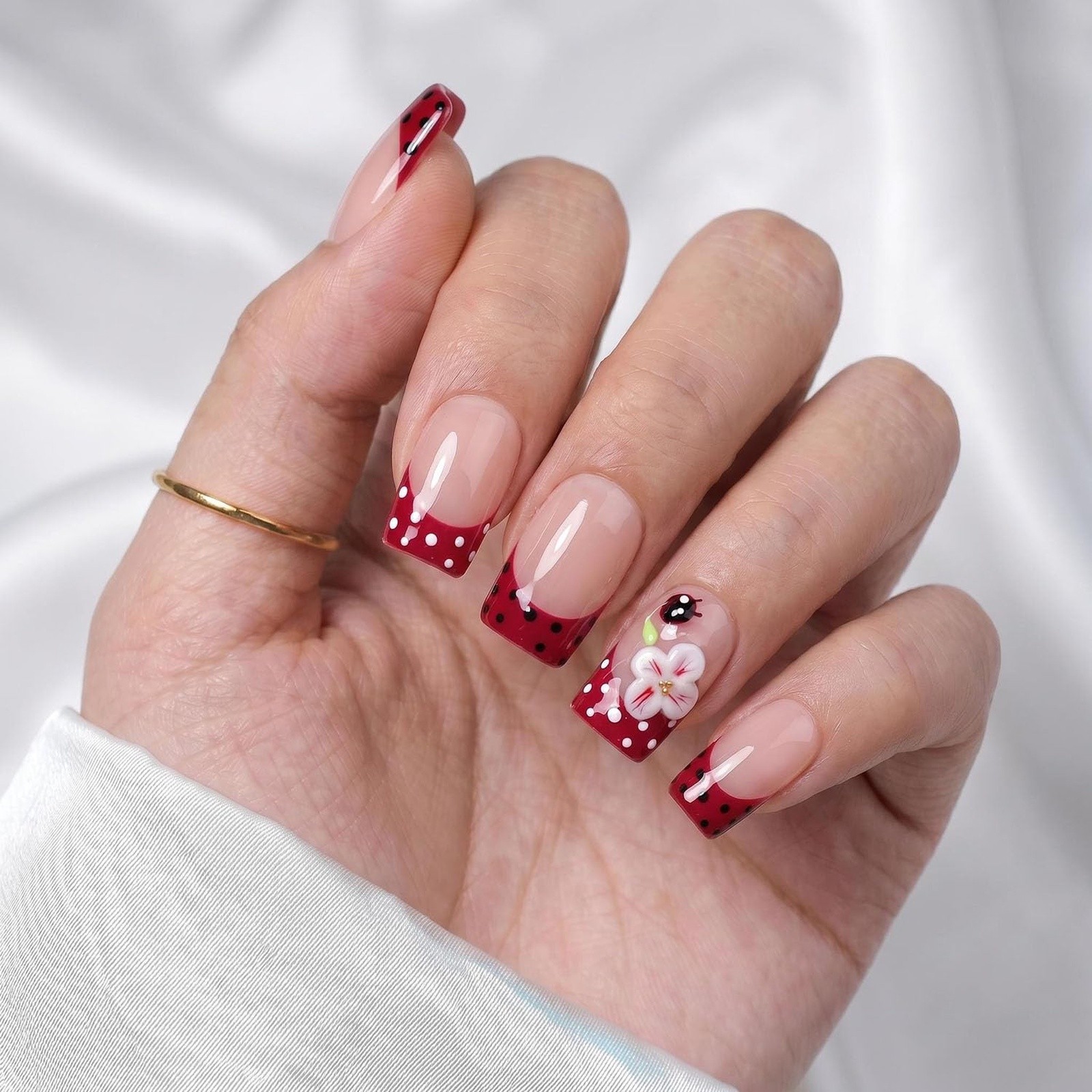 EasierGlow Y230 S Handmade French Nails Nude Red Dot