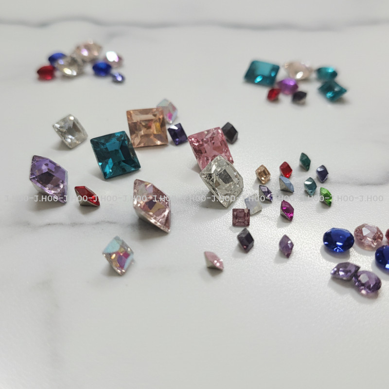 Swarovski 4428 XILION Square Fancy Stone 4mm (10pcs)