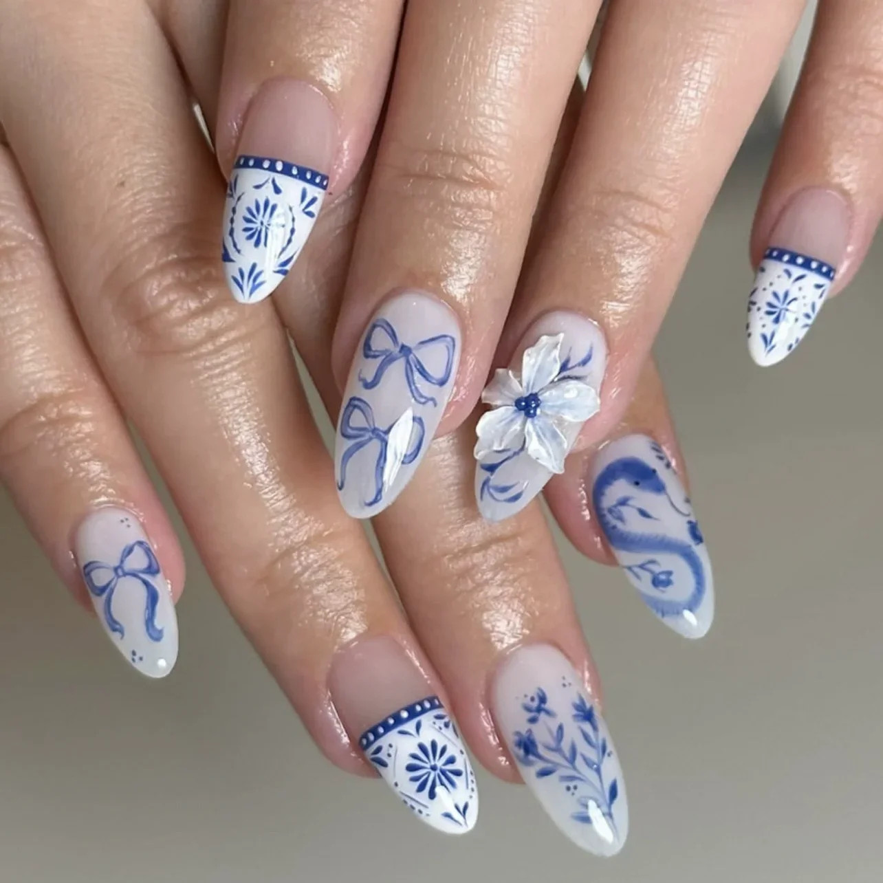 24pcs 3D Floral Press on Nails: French Almond Bow Pearl Fake Nails