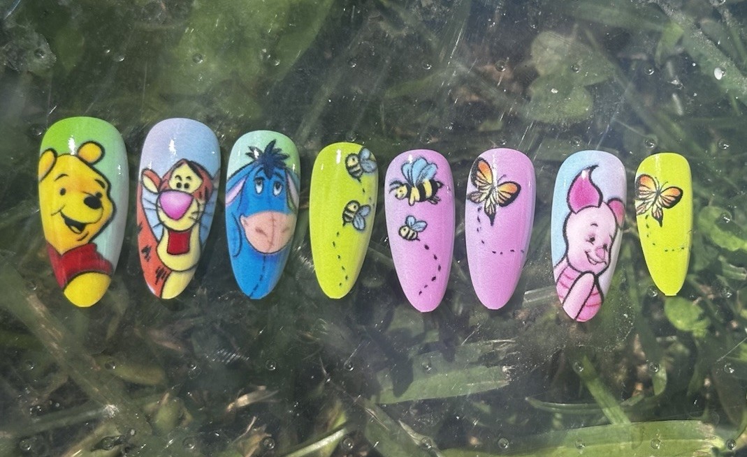 Disney Winnie the Pooh Press-On Nails 24 PCS Set Multicolor Shiny Long Almond