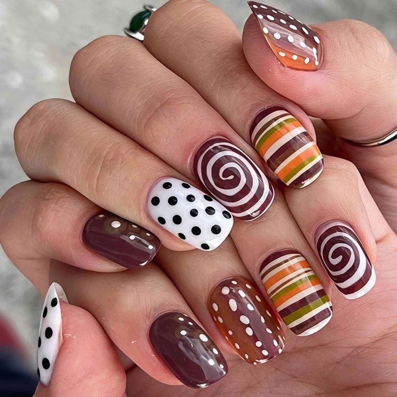 Brown Patterned Press On Nail for Quick Daily and Party Styling False Nail