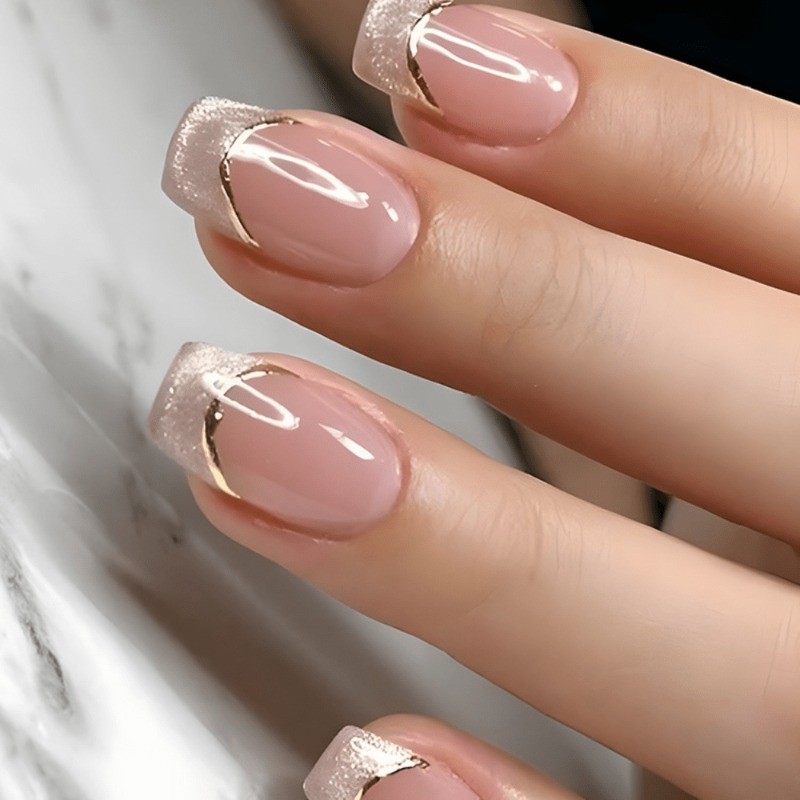 48 Pieces of Nude Pink Gold-plated Shiny Edge Fake Nails – Removable Nail Art