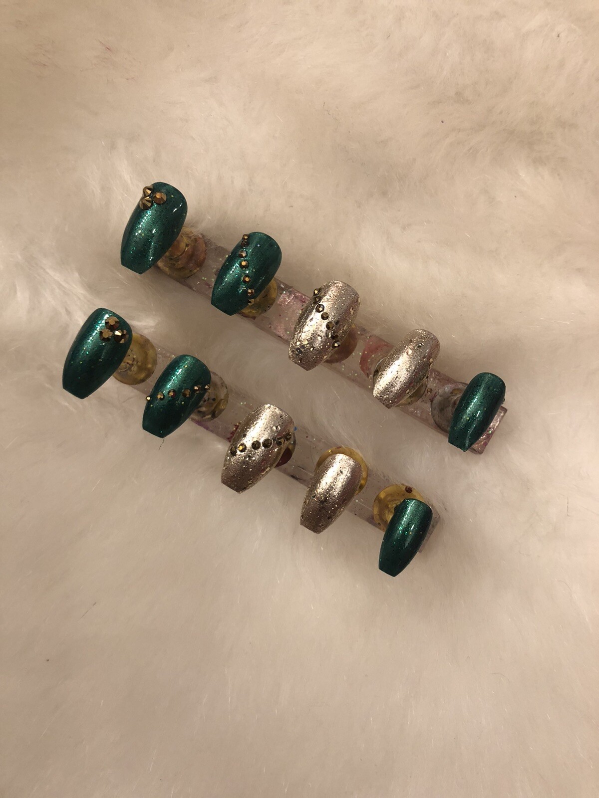 ℤ ℕ𝕒𝕚𝕝𝕤! Gorgeous set of Handcrafted Press On Nails