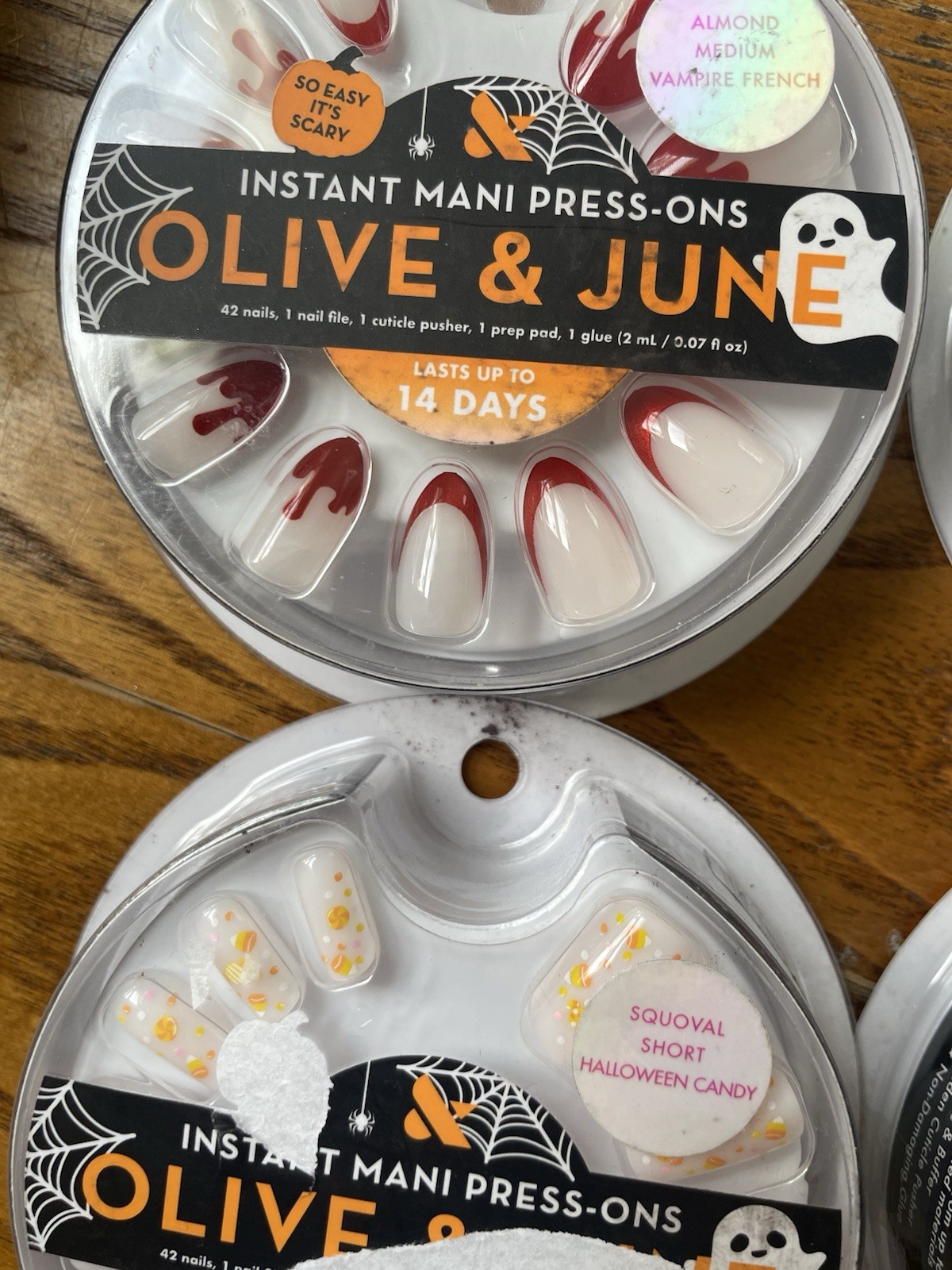 4 Sets of Olive & June Press On Mani Nails Assorted Design Halloween Spooky NEW