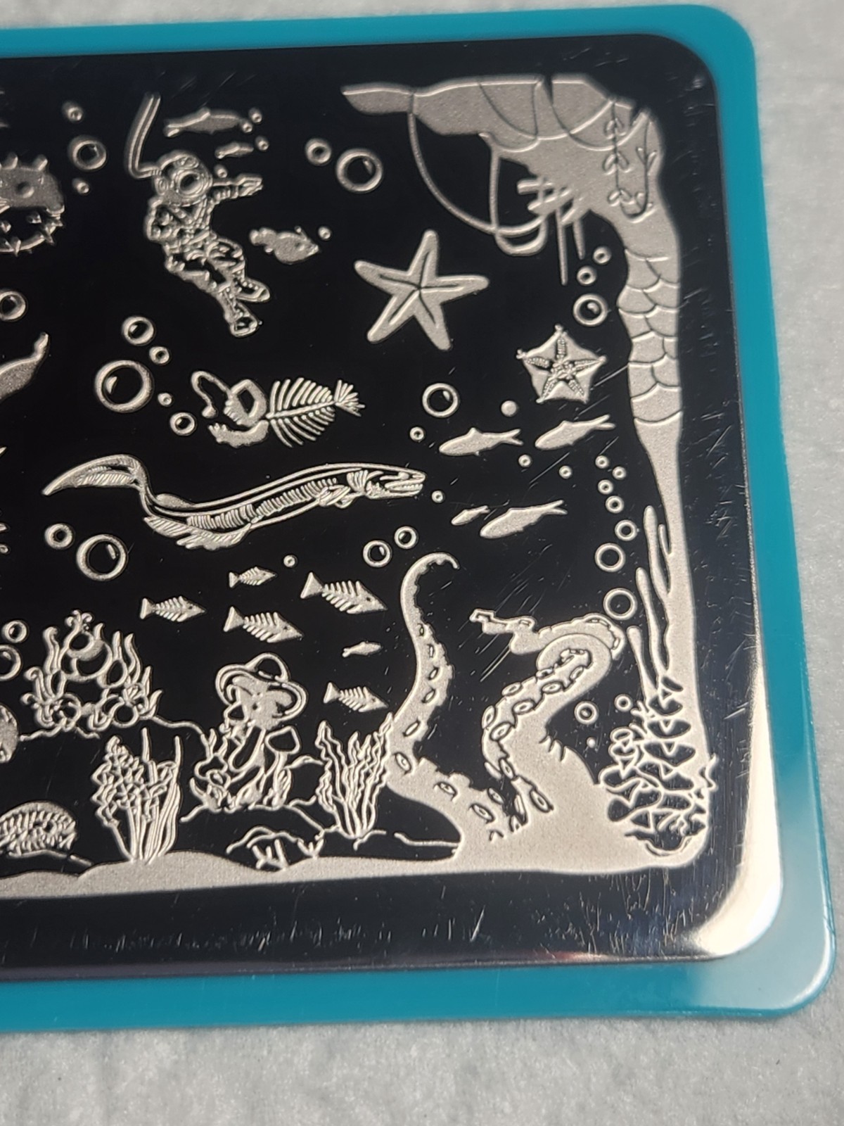 Maniology Lonely Nail Stamping Plate – MXM106 Dark water Dwellers