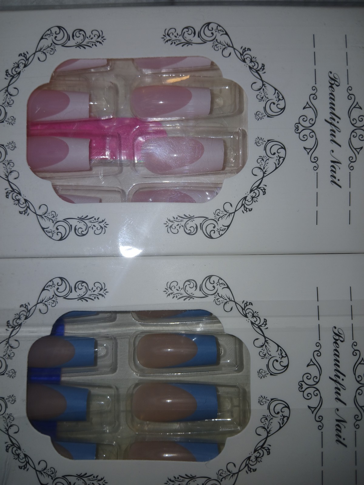 4 Matxhing Sets Of Acrylic Fake Nails For Hands And Feet. Glue NOT Included