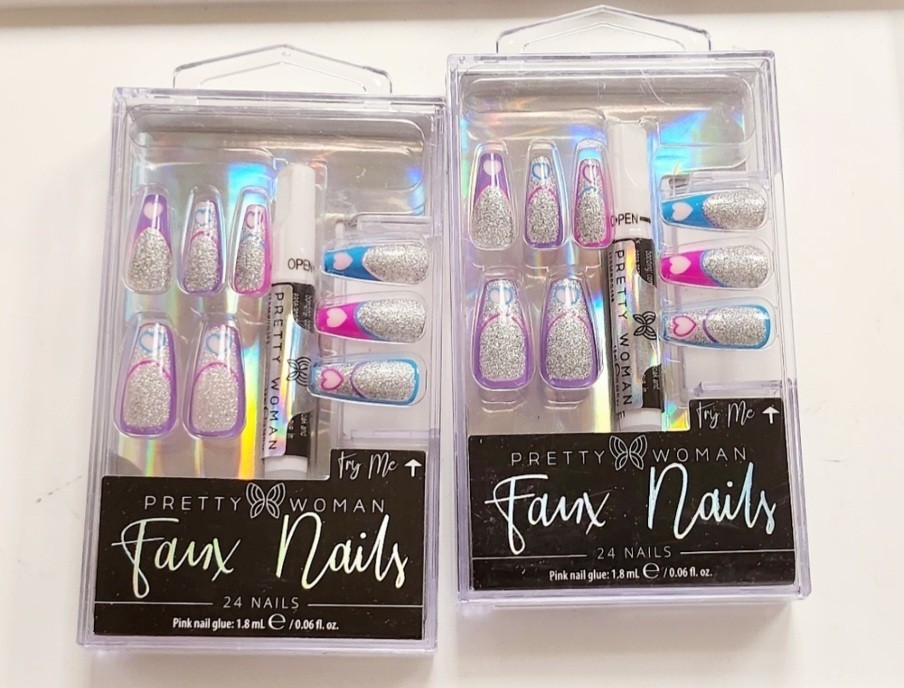 NWT PRETTY🦋WOMAN FAUX NAILS LONG GLITTERY COLOR FRENCH HEARTS+ GLUE!