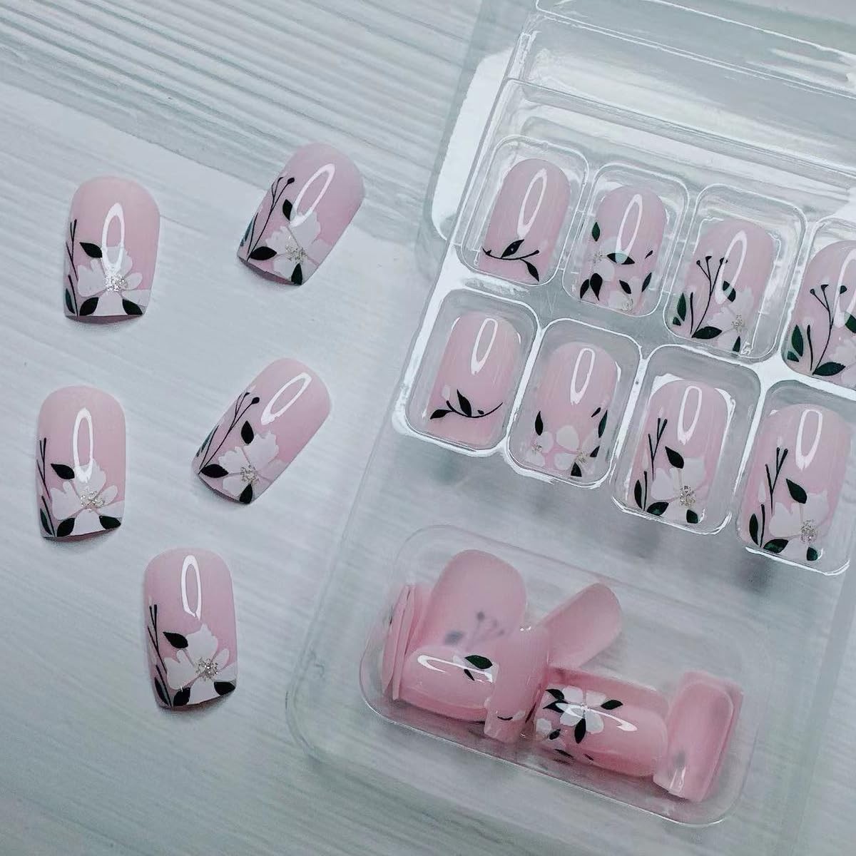 Light Pink Press on Nails Square Medium Fake Nails,French Tip Glossy Flower F…