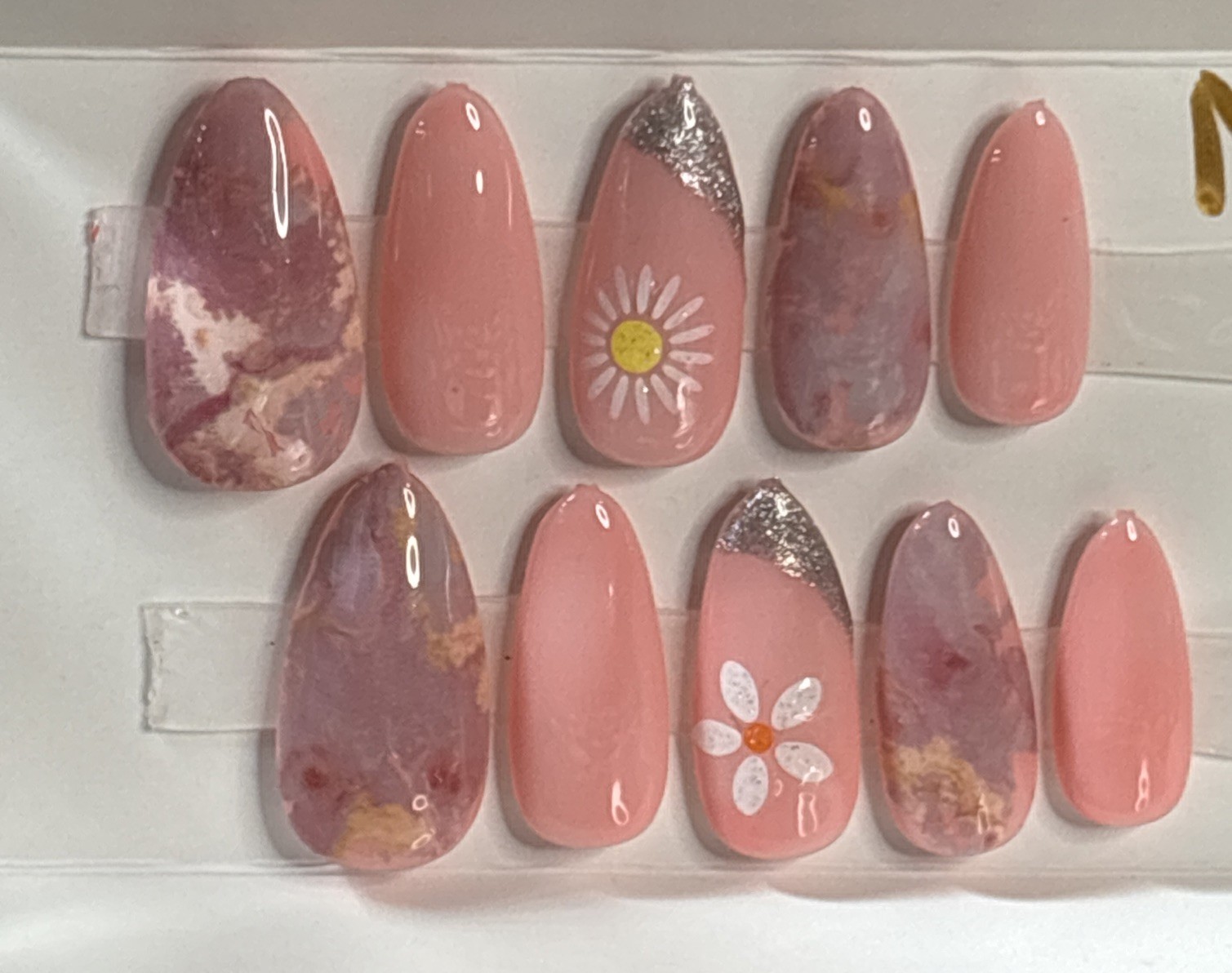 Press On Nails SzMed Almond-Nails full set Pink&silver gel polish w/Foil design