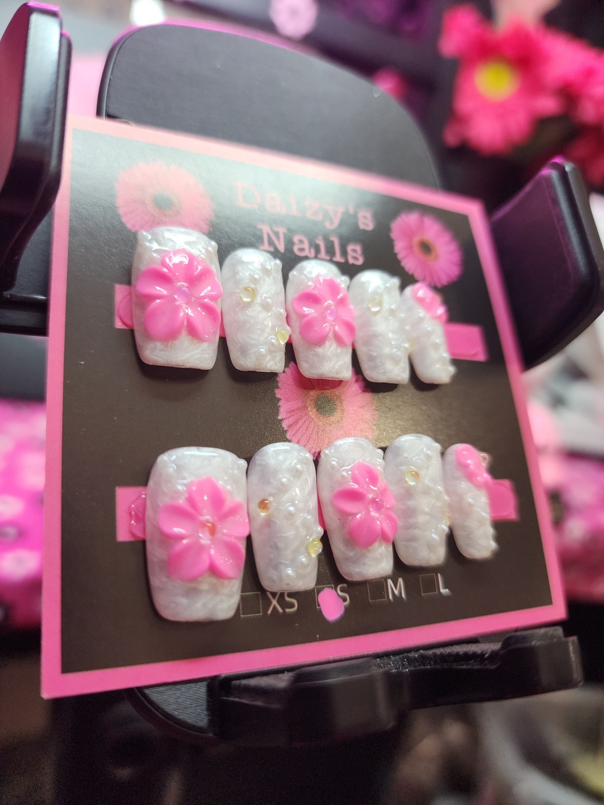 Small Size White Marble Flower Press-on Nail Set Handmade Squoval 2.0 Cm Length