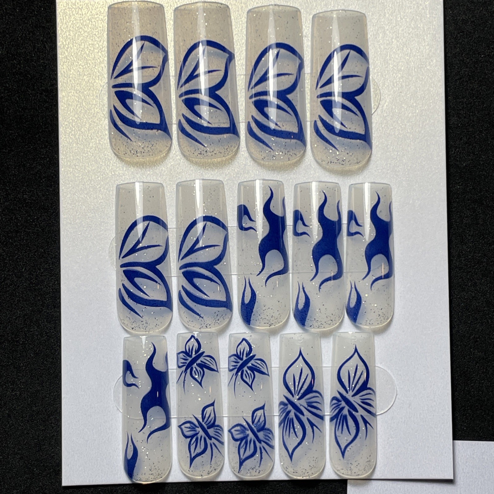 24 Piece Nails ~ Number 40 ~ Cute Press on Nails ~ Fast Shipping