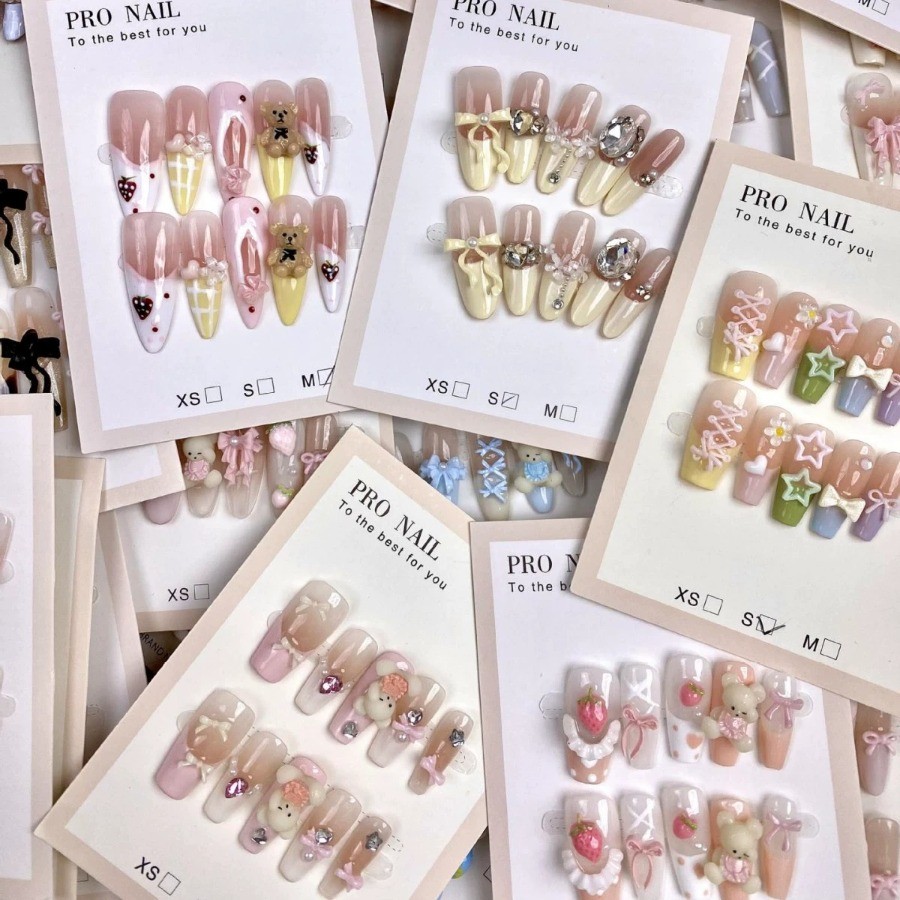 40pcs Mixed Color Random Square Patch Nail Set, Handmade Elegant White French