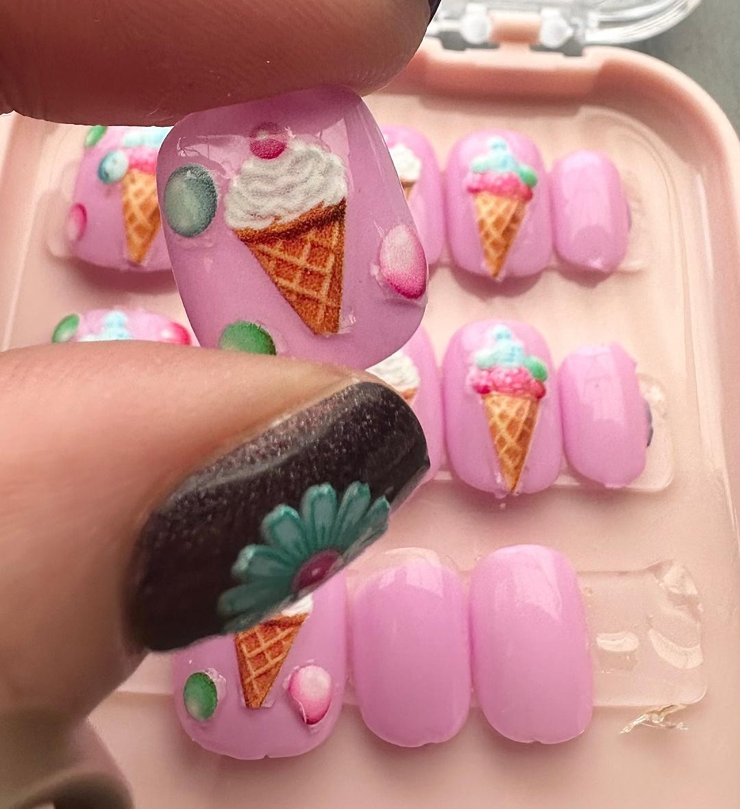 Handcrafted Ice Cream Cone Press On Nails, Short Round Shape, 14 Nails