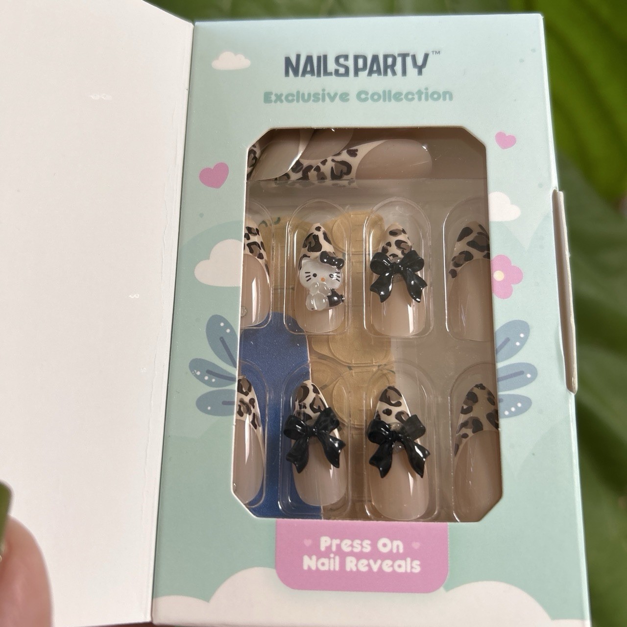 NailsParty Press-On Nails Medium Coffin 3D Bows Unicorn Nude/Black/White
