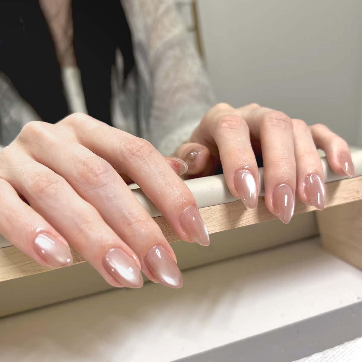 30pcs Press on Nails Shimmery Nude Pink False Nails Medium Length Cat Eye Nai…