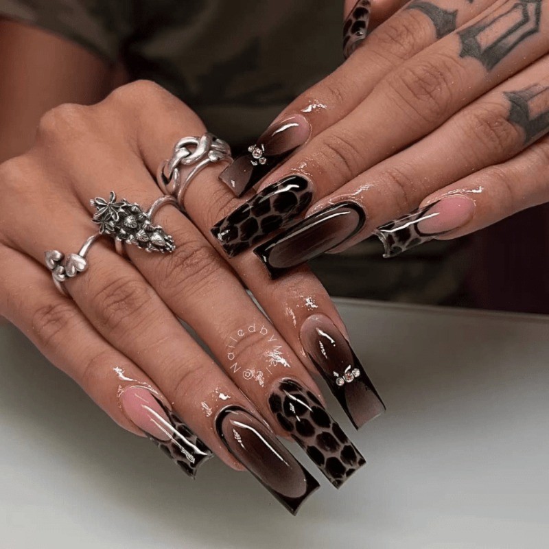 48 Pieces of Dark Brown Leopard Print Cool Fake Nails – Removable Nail Art