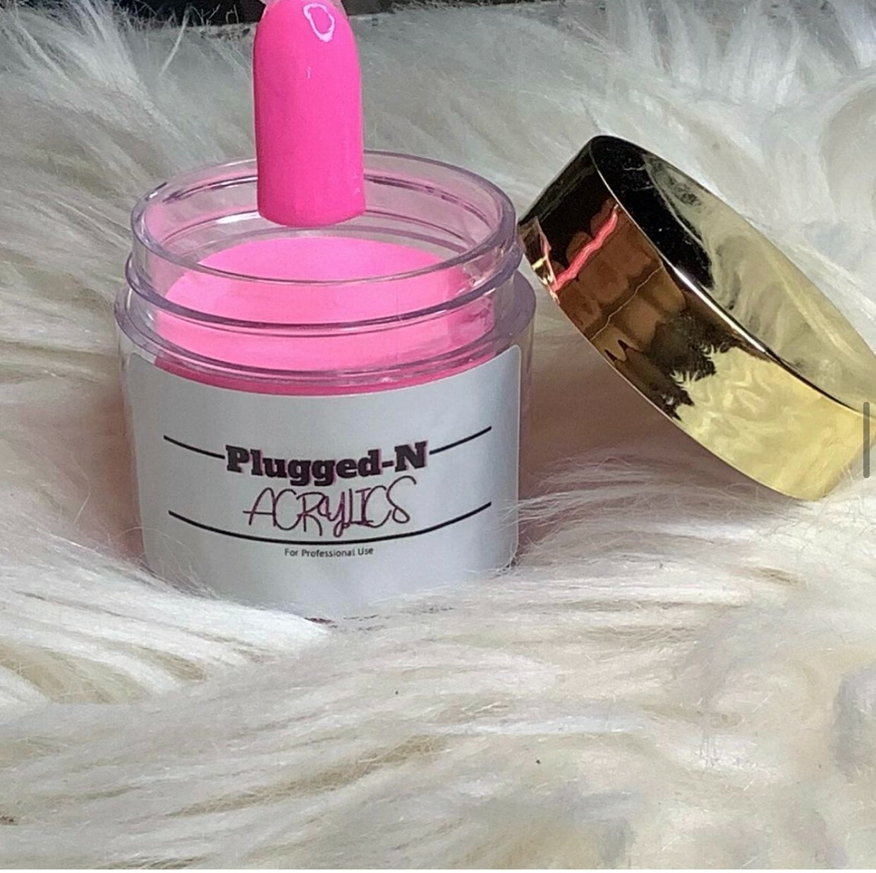 Quality colored Acrylic Powder. Easy to use, and great for beginners.