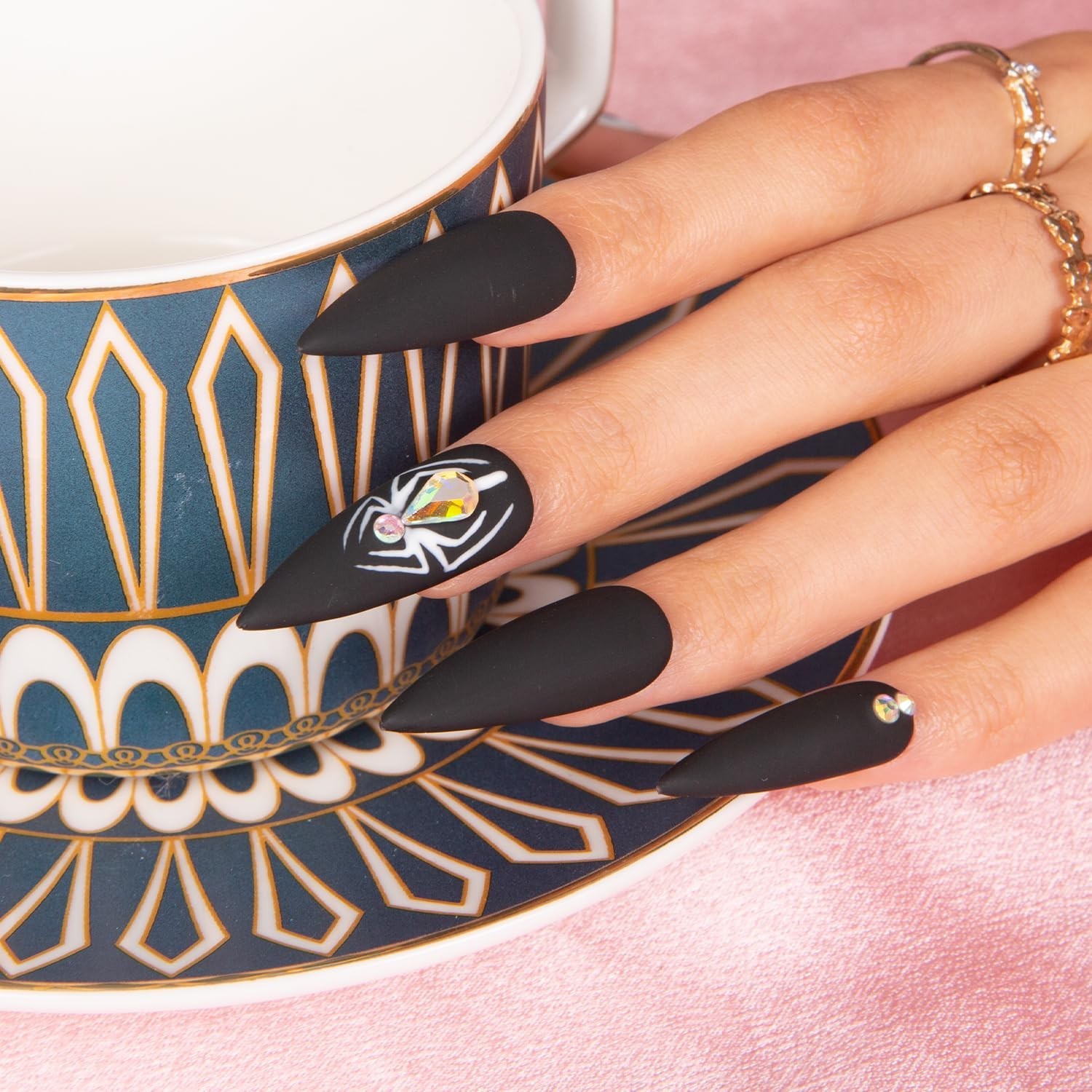 Salon-Quality Itsy Bitsy Spider Full Cover Nails