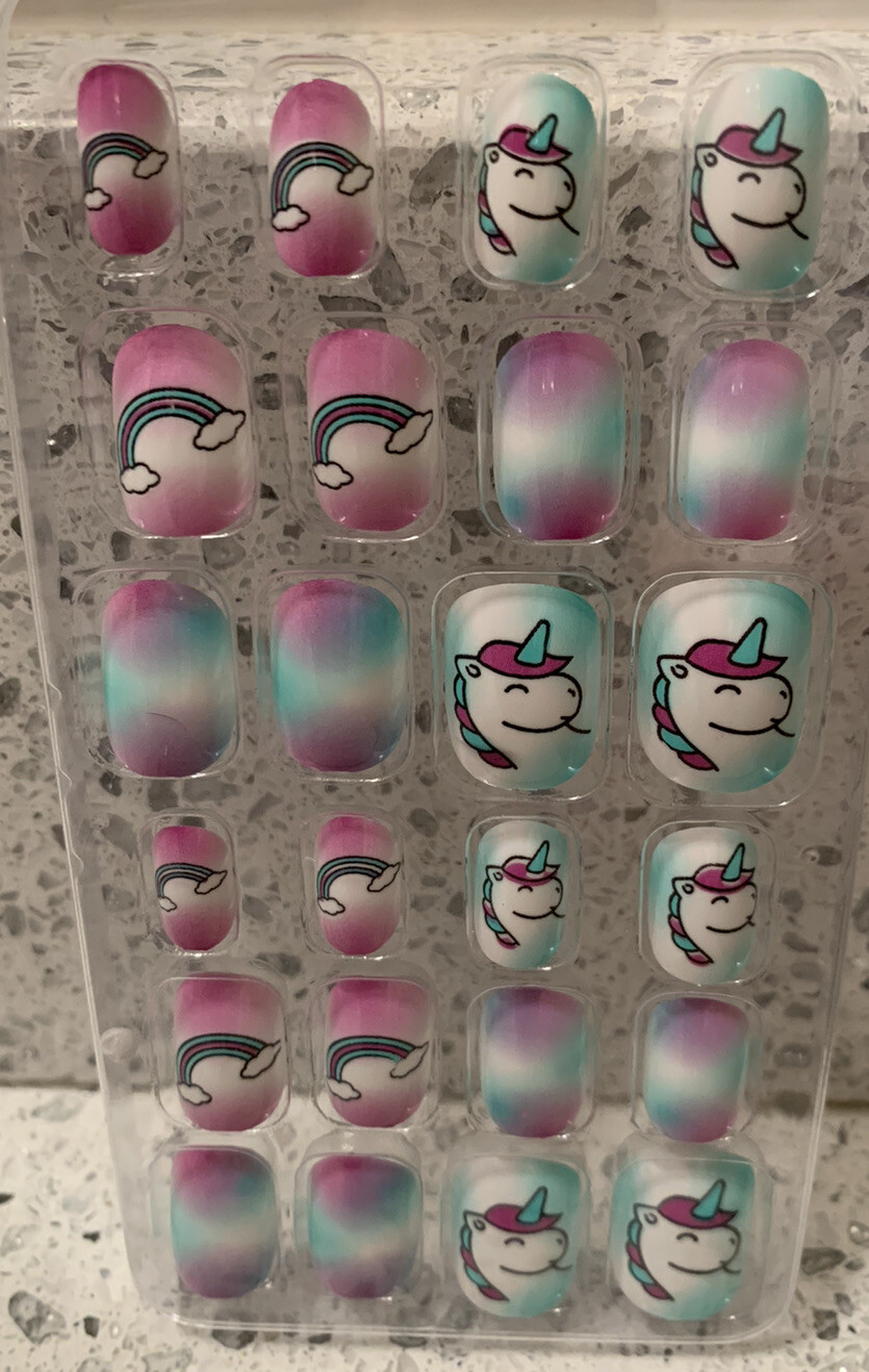 Siusio press on Unicorn Tie-Dye nails for children, women with small hands