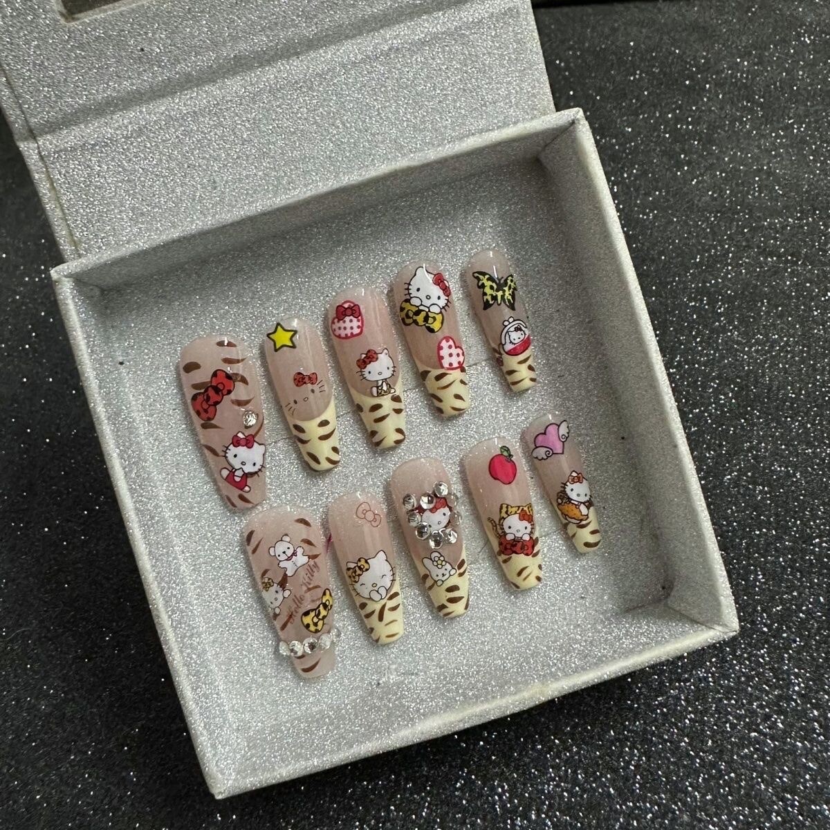 Hello kitty French Lover Handmade Artisan Press On Nails