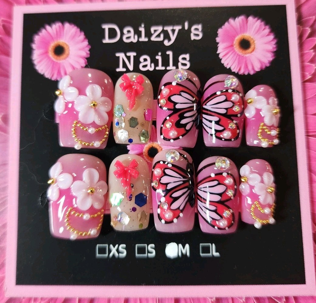 Medium Size Pink Butterfly 3D Press-on Nail Set Handmade Square 2.0 Cm Length