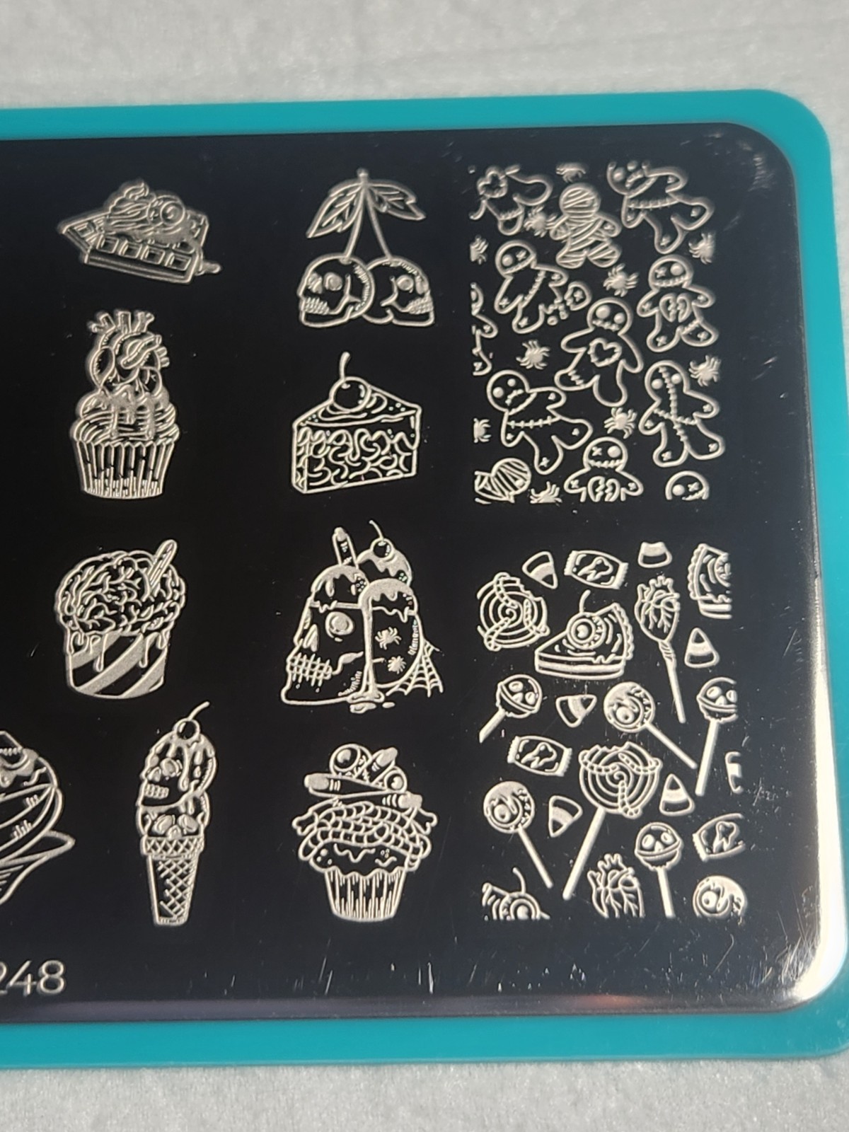 Maniology Nail Stamping Plate M248 Halloween Desserts