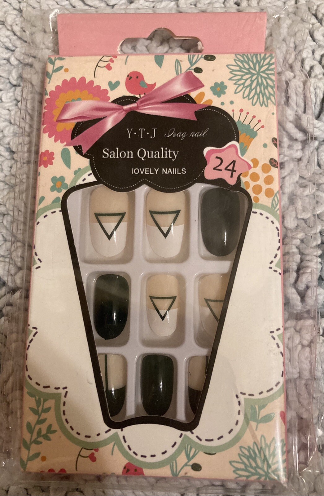 YTJ Irag Salon Quality False Nails- 24 PCS White/Nude/Dark Green & Design. New!