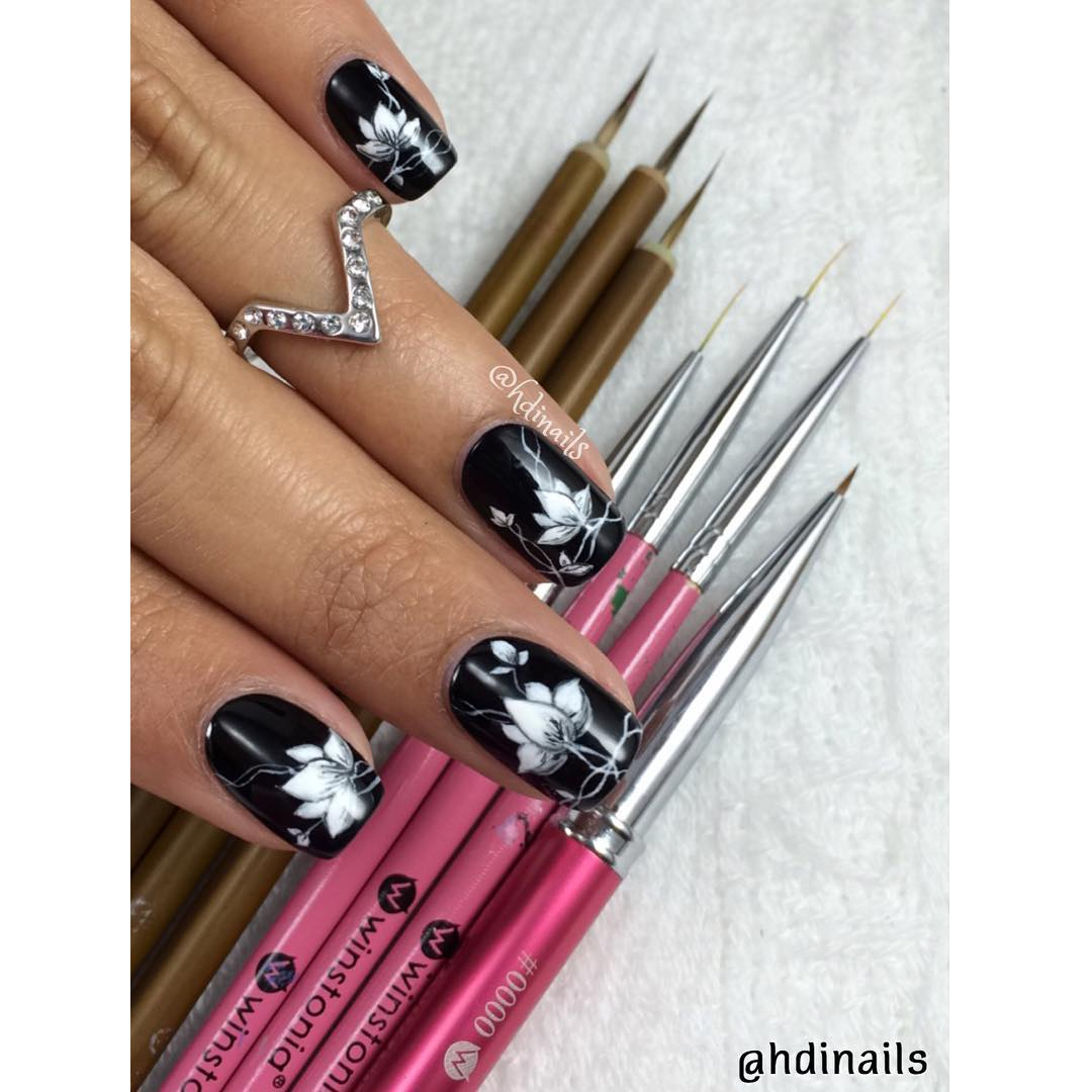 Winstonia Nail Art Brush Fine Thin Precise Line Detailer Brush Set BERRY WINE