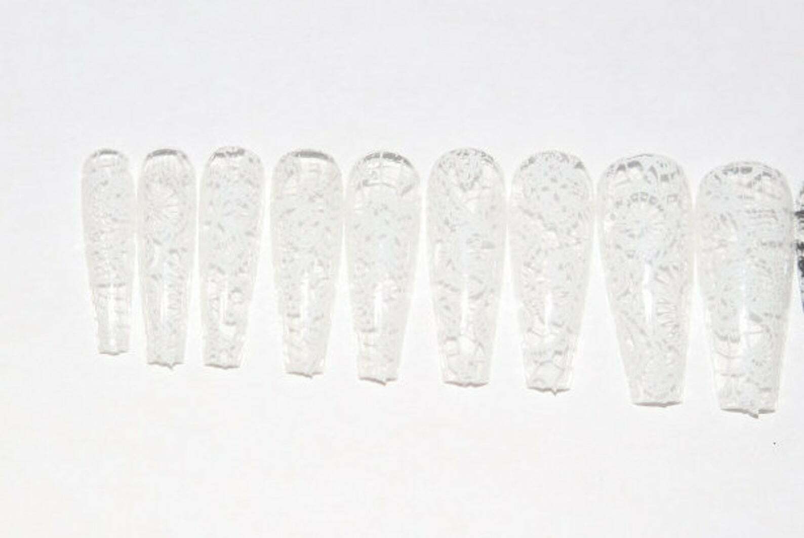 Black and White Lace- press on nail set- (Set of 18 sizes 0-8)