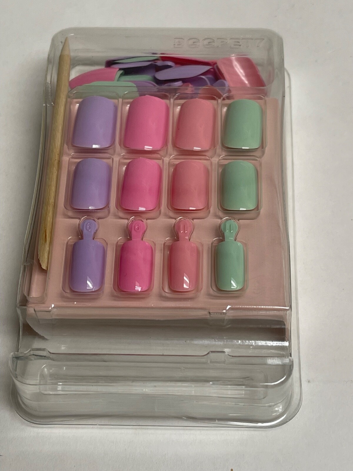 LOT 3 KISS BROADWAY FASHION DIVA GLUE ON NAILS PASTEL COLORS MISHMASH (NO GLUE)
