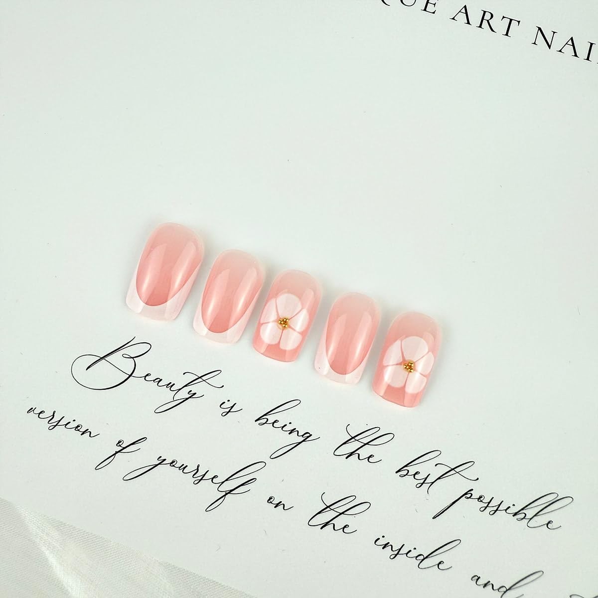 White French Tip Press on Nails White Flower Short Square Fake Nails With Gol…