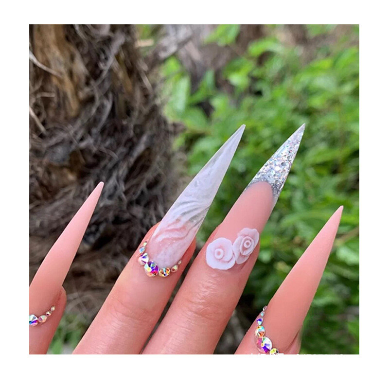 600Pcs/bag Nail Art Sharp Long Stiletto False Fake Nails Tips – Clear / Natural