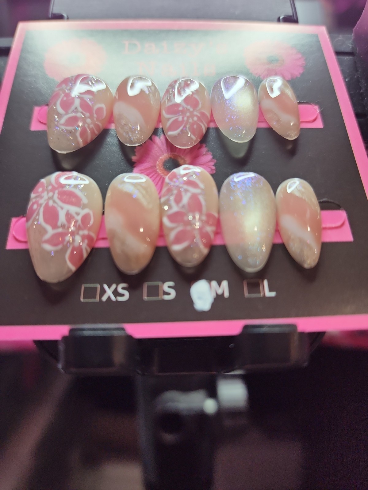 Medium Size Press-on Nail 10Pc Set Handmade Almond Pink Floral 2.0 Cm Length