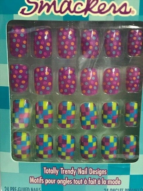 Smackers Totally Trendy Geo/Polka Dot Multi-Colo Nail Designs 24 Pre-Glued Nails