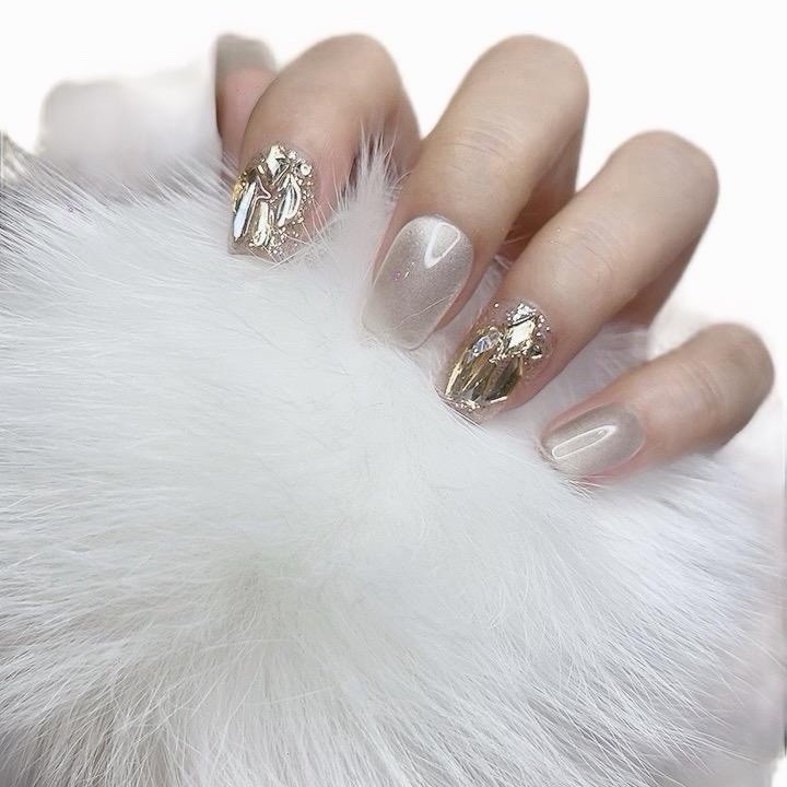Tipora Press on Nails Beige Color Short Square with Sparkle Design 125