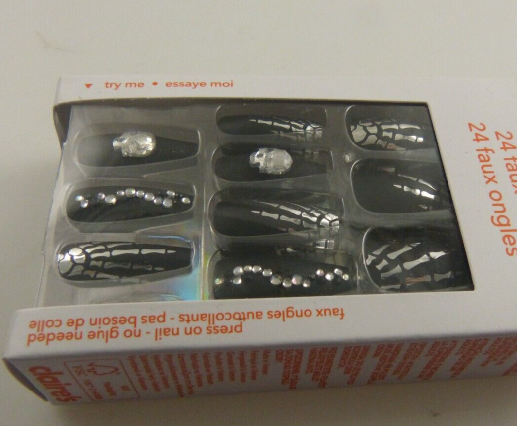 Claire’s faux false nails halloween skulls black bling press on no glue needed