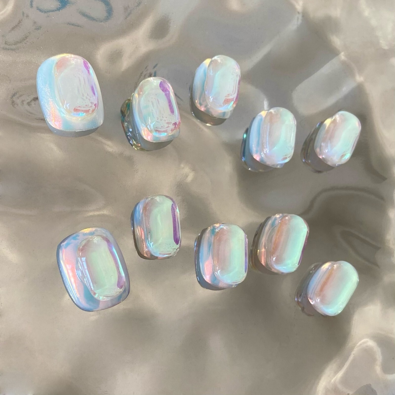 Handmade Iridescent Aurora False Nail Short Squoval Press on Nails for Nail Art