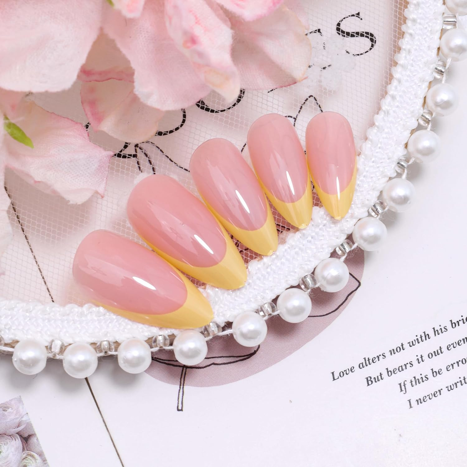 24Pcs French Tip Press on Nails Short Almond Fake Nails Yellow French False Nail