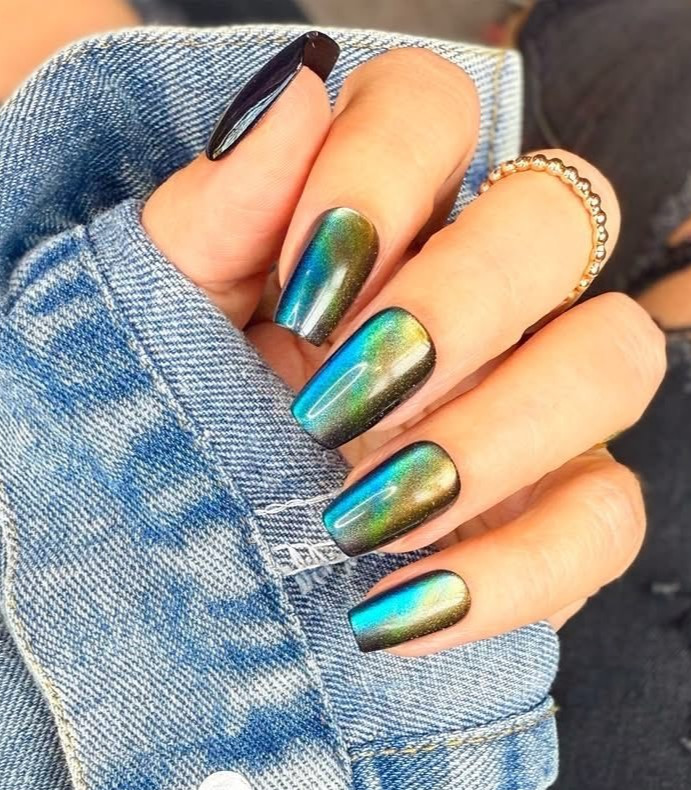 Red Aspen Press On Nails- Marina in Modern Times- Medium • Coffin • Cat Eye-