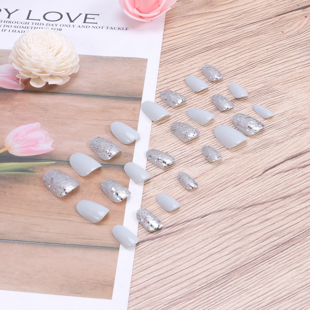 24Pcs Reusable False Nail Set Plastic Material Shiny Assorted Colors for Women