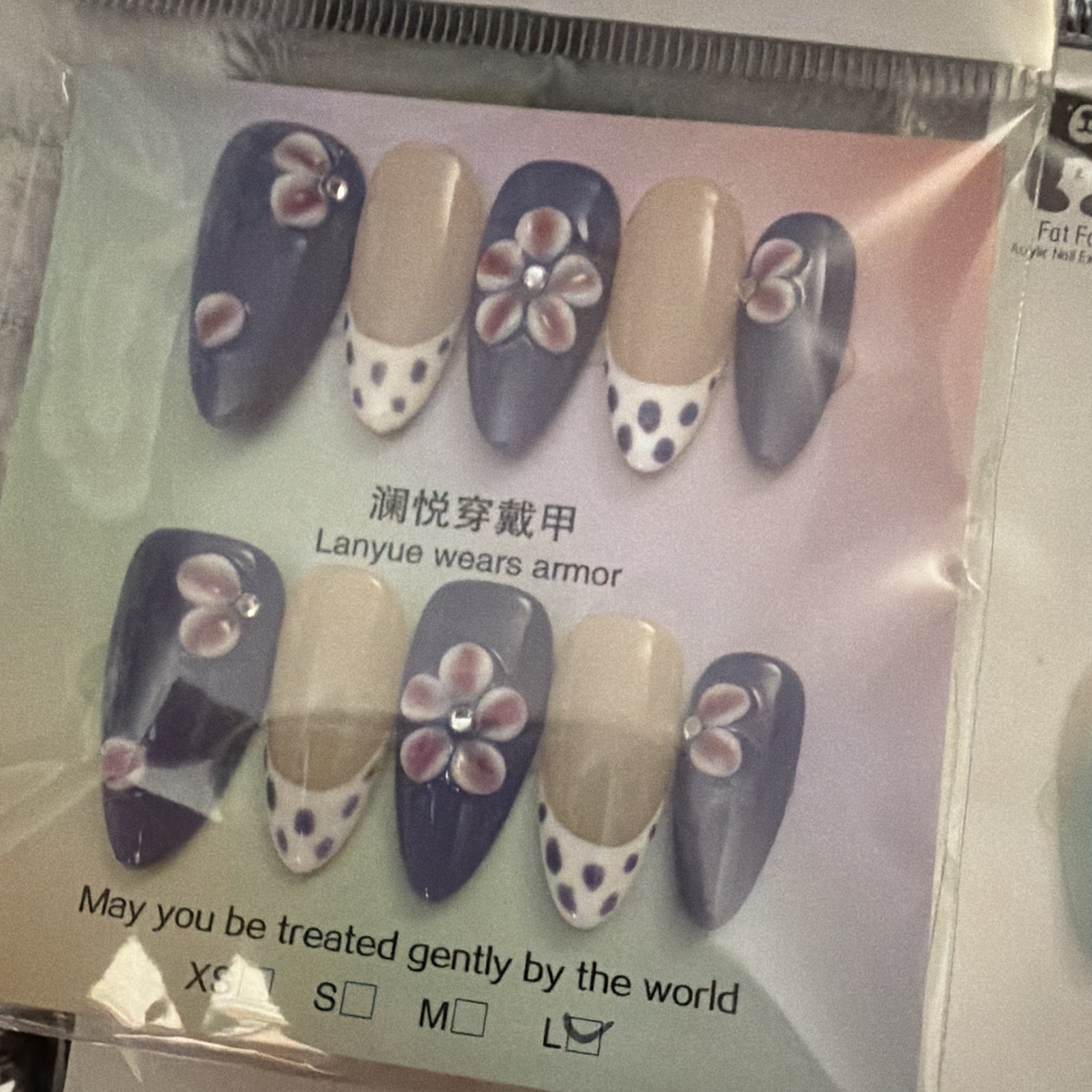 Mixed Brands Press-On Nails Long Almond 3D Shiny Floral Full Cover