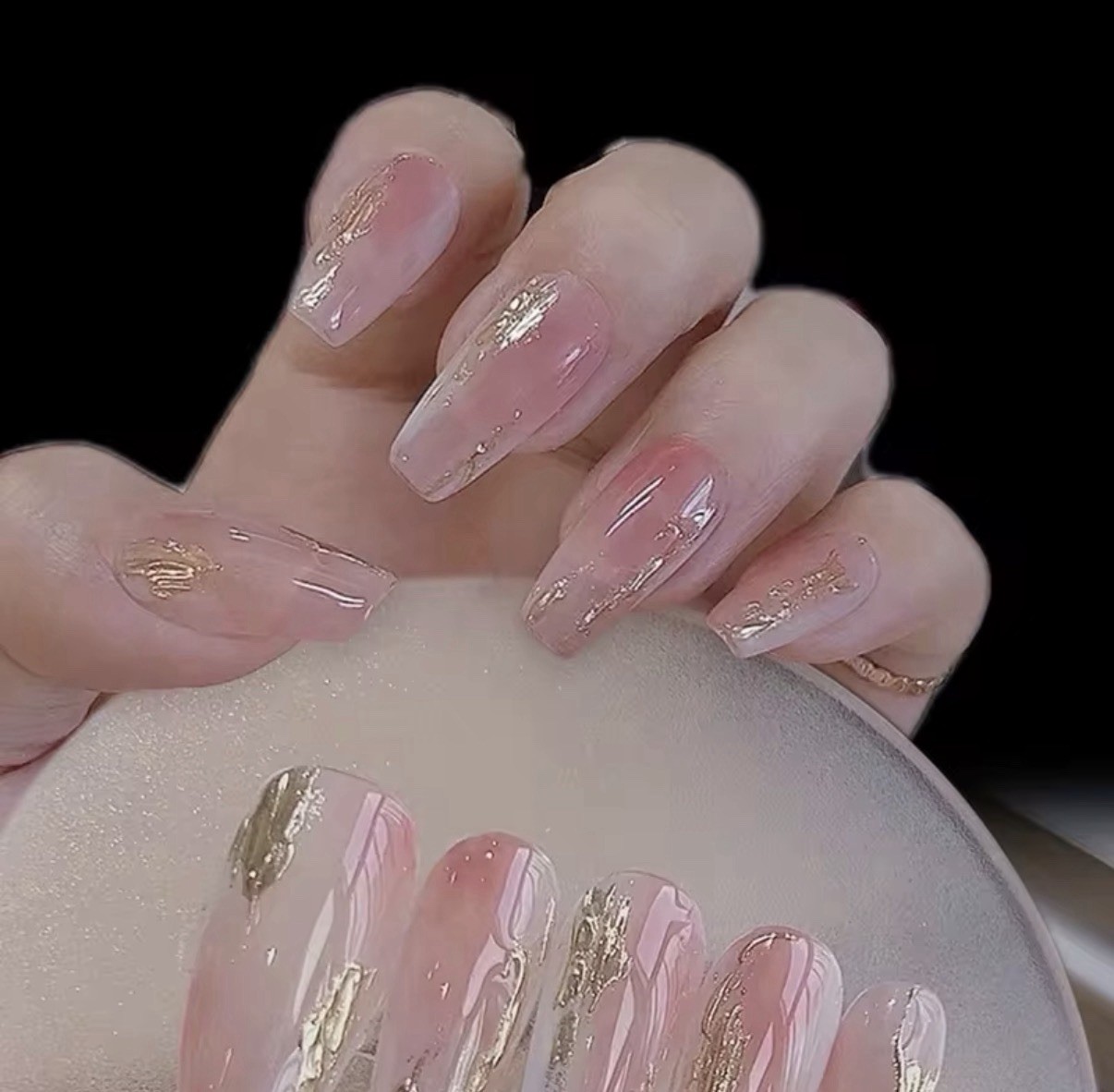 Luxury Pink And Gold Nude 24 Piece Press On Nails