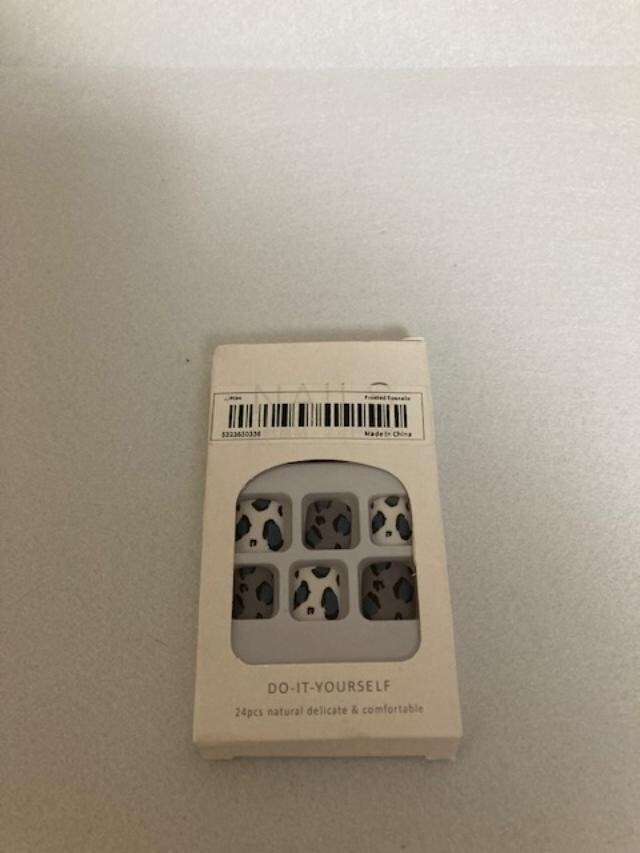 Press On Nails – Do It Yourself – Gray Blue & White Leopard Print – Short Length